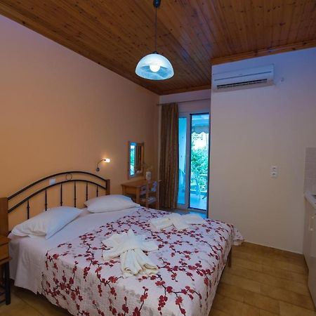 Villa Ferendinoy - Ferendinoy Dionisia Nydri  Eksteriør billede